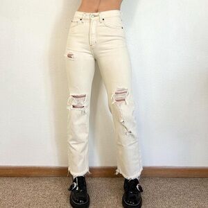 BDG cowboy cream distressed jeans